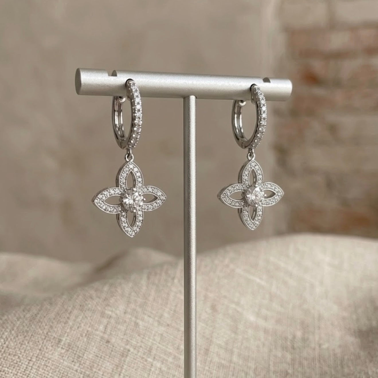 Flora Lumière Floral Openwork Diamond Drop Earrings